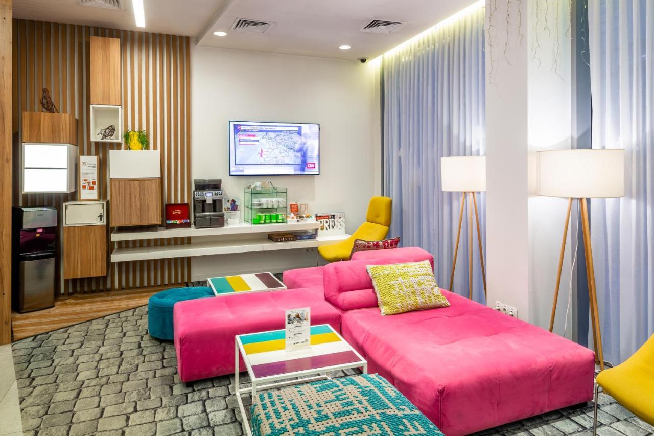 ไอบิส สไตล์ ลวีฟ เซ็นเตอร์ Hotel ภายนอก รูปภาพ